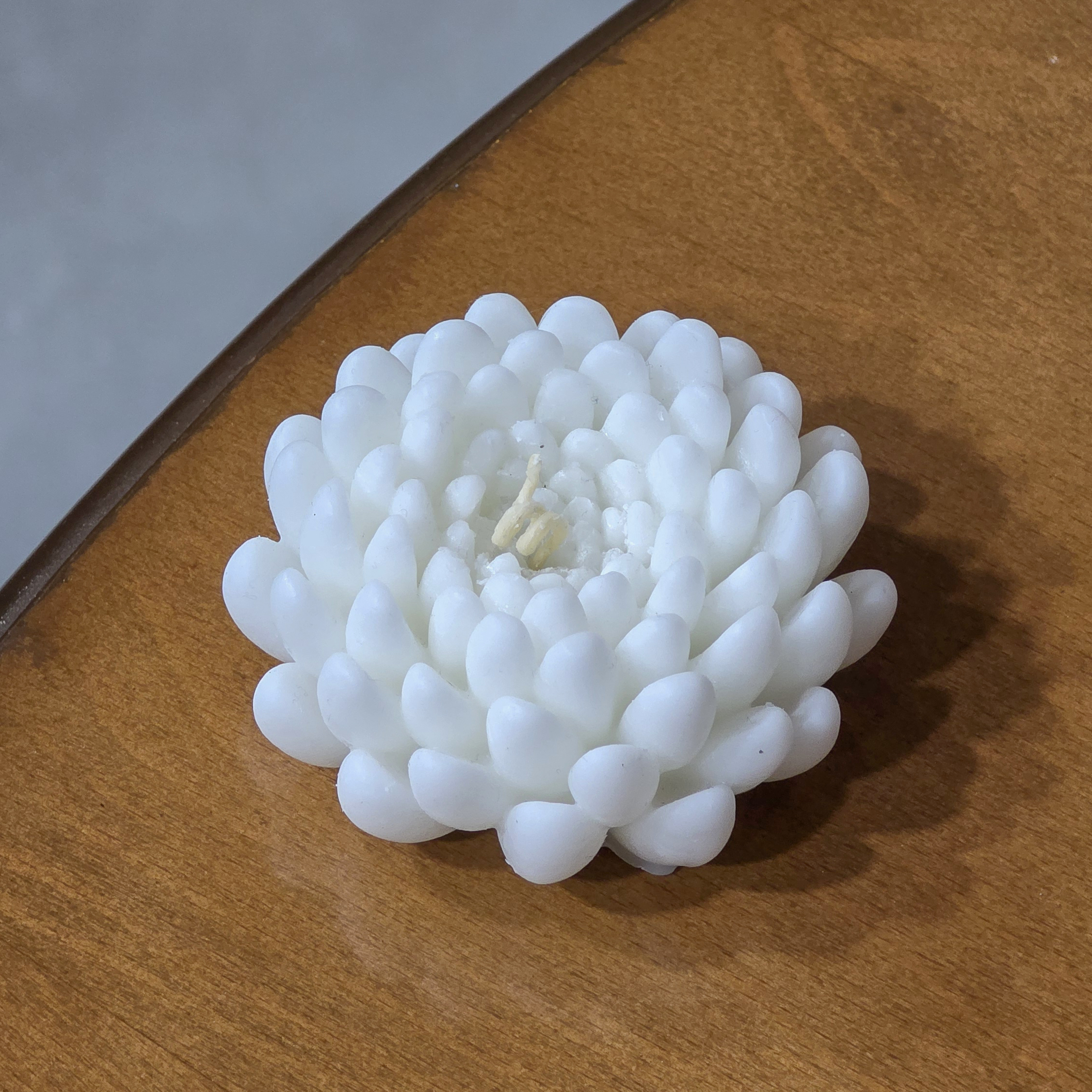 Chrysanthemum Candle